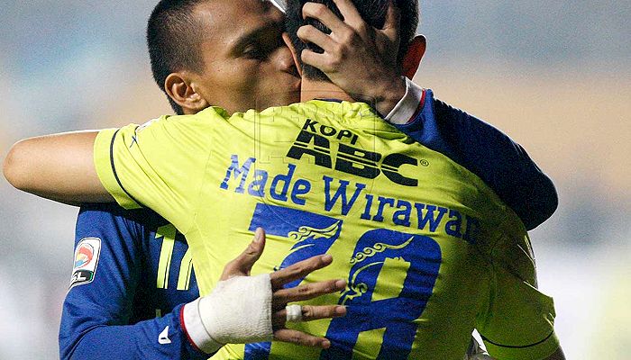 Ternyata Ini Alasan Ferdinand Sinaga Selalu Membalut Tangannya